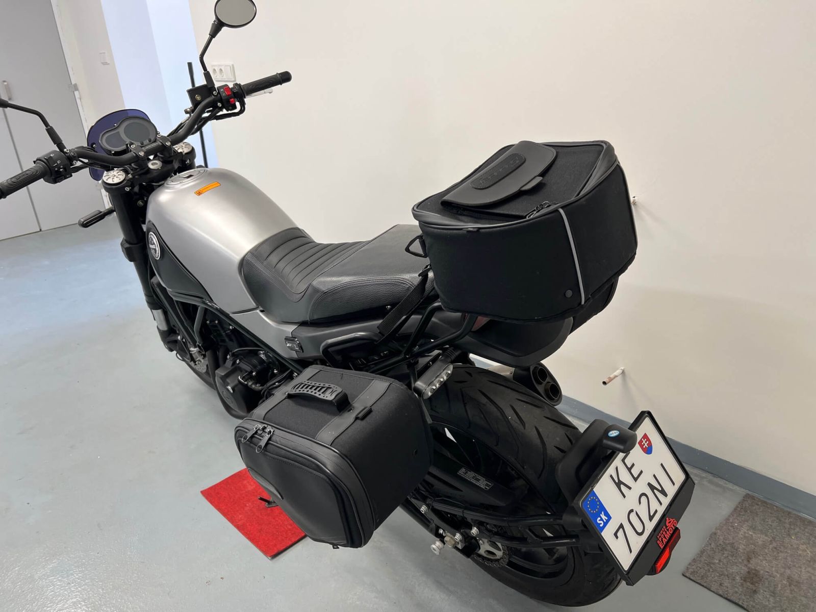 Benelli Leoncino 500